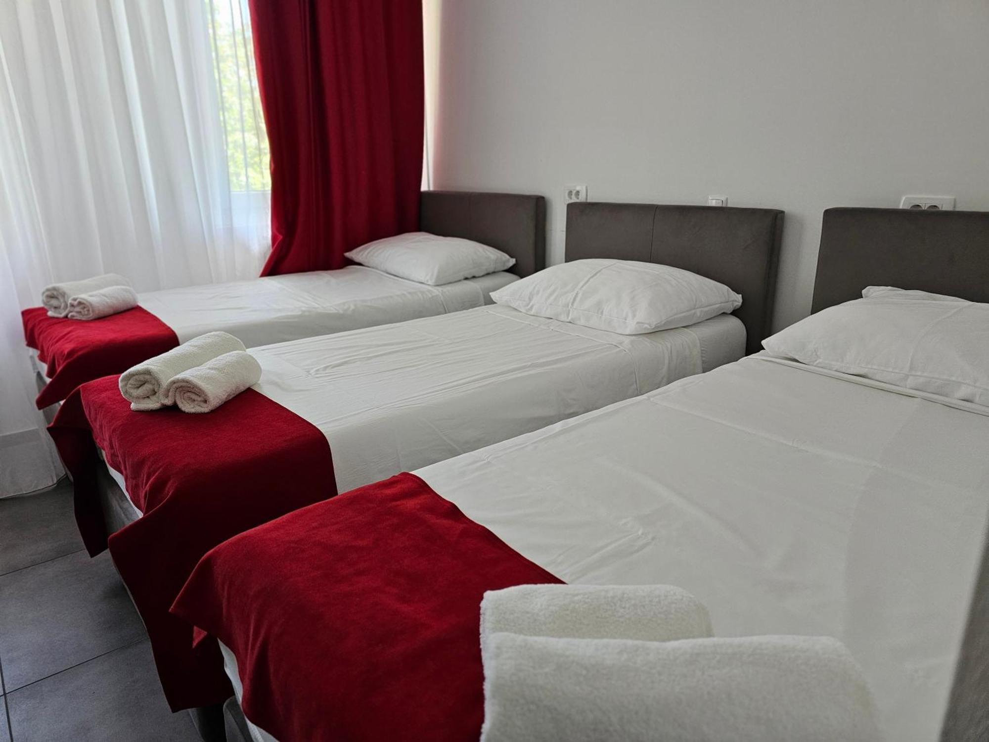 Hotel Prunk 세자나 외부 사진