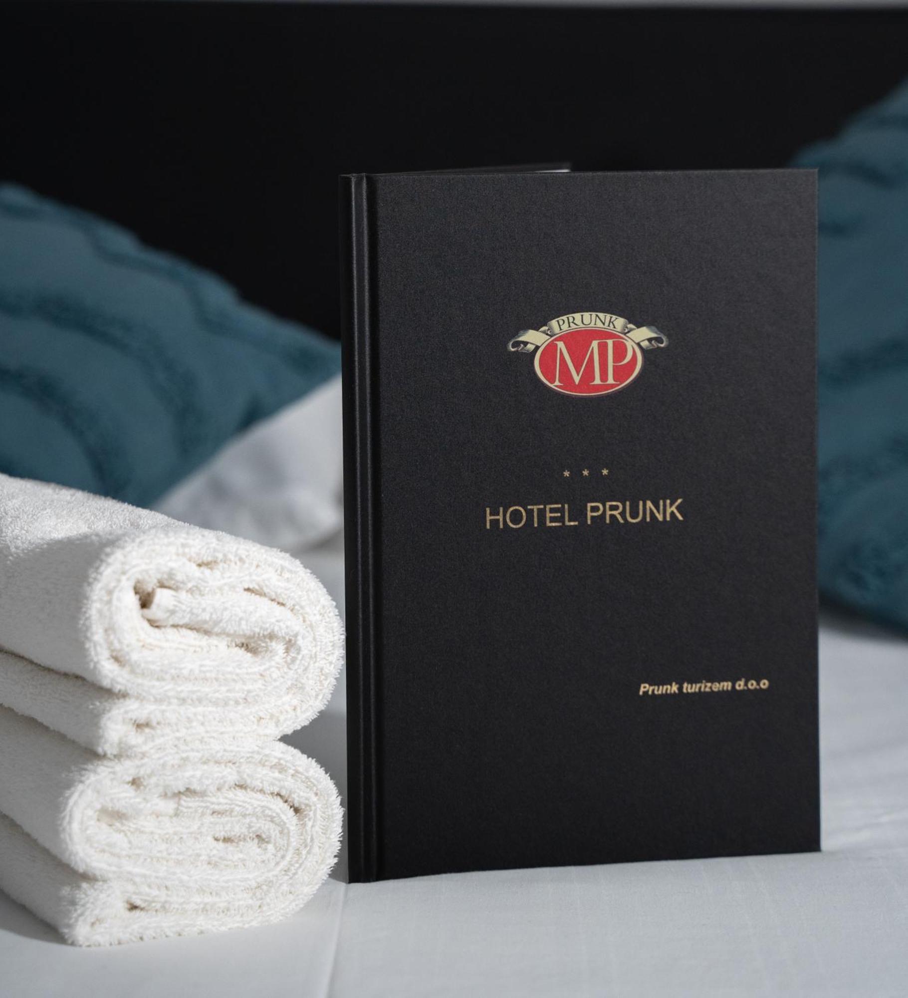 Hotel Prunk 세자나 외부 사진