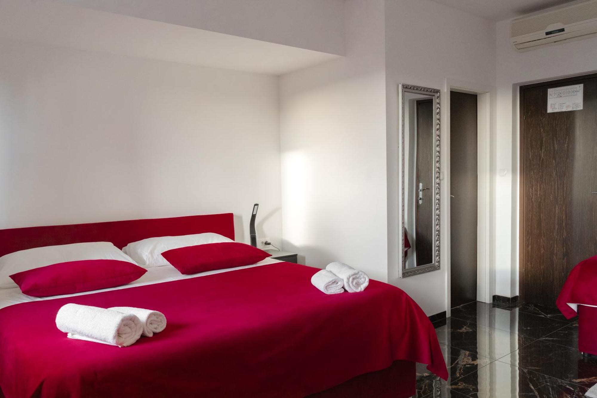 Hotel Prunk 세자나 외부 사진