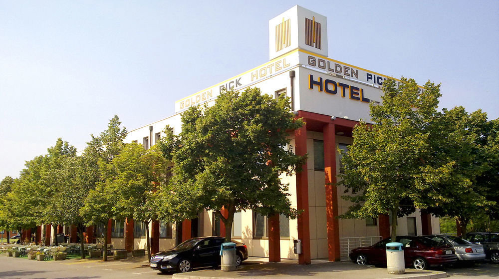 Hotel Prunk 세자나 외부 사진